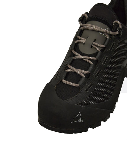Hida low black
